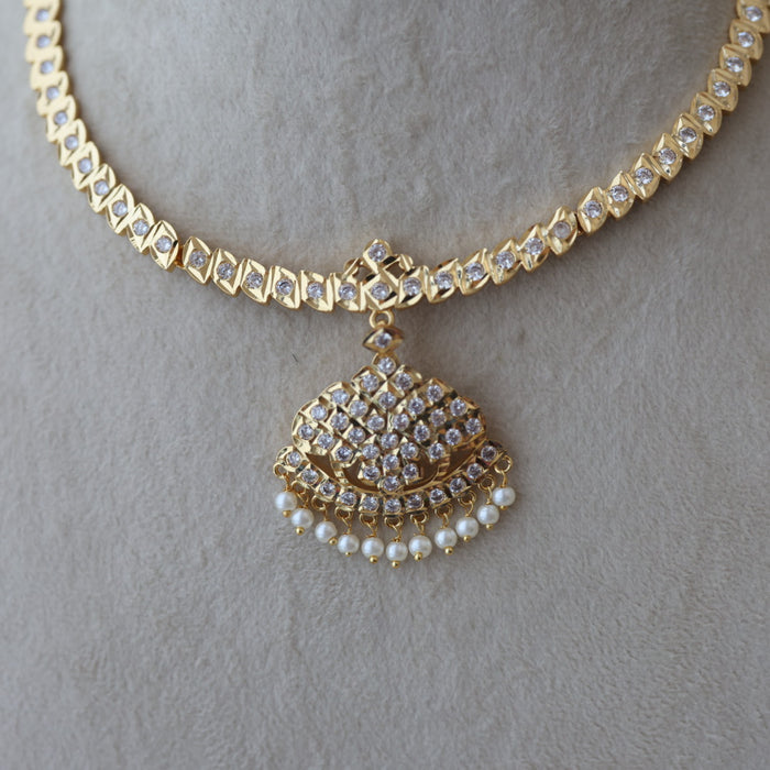 Heritage gold plated white stone short necklace H992