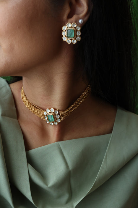 Minimal kundan mint bead choket necklace with earrings MS3245