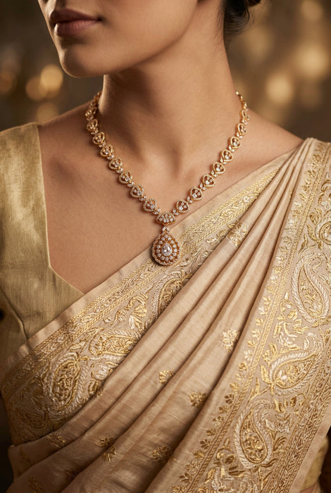 Heritage gold plated white stone short necklace H2288
