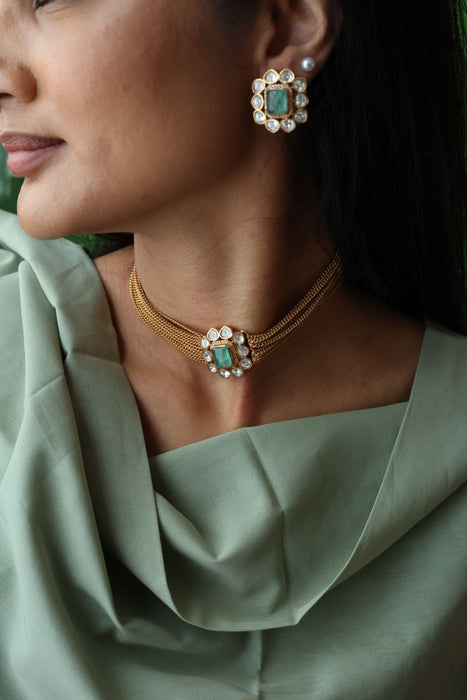 Minimal kundan mint bead choket necklace with earrings MS3245