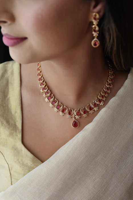 Heritage gold plated ruby white stone short necklace with earrings H82947