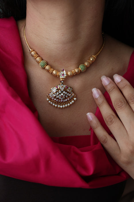 Heritage gold plated green stone H6923