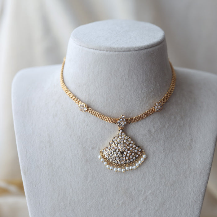 Heritage white stone gold plated short necklace H972