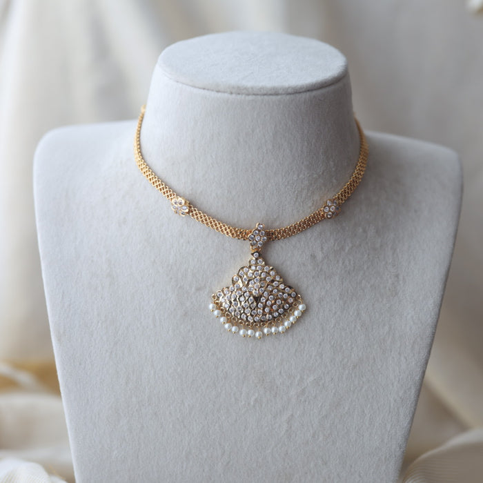 Heritage white stone gold plated short necklace H972