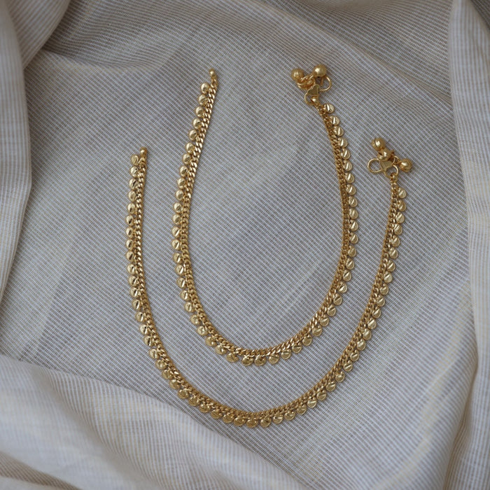 Antique gold plated traditional payal AN733