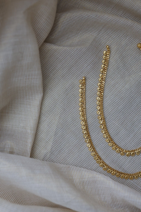 Antique gold plated traditional payal AN733