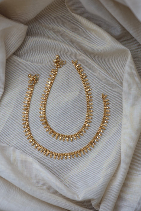 Heritage gold plated traditional payal HAN1333