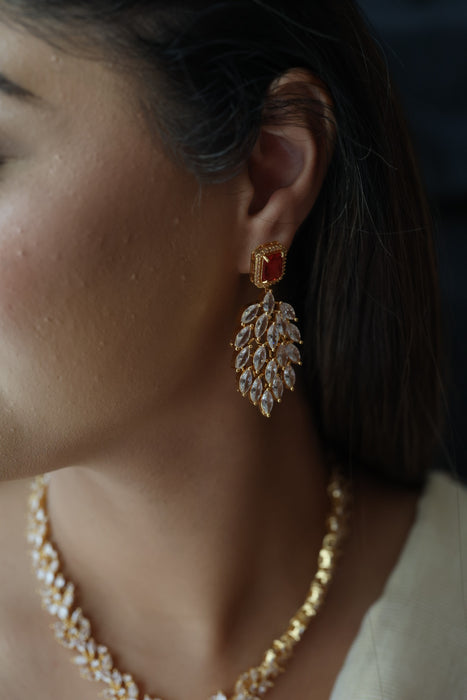 Heritage gold plated ruby white stone short necklace with earrings HW3311