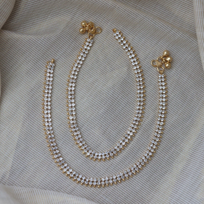 Heritage gold and white stone traditional anklet HAN8899