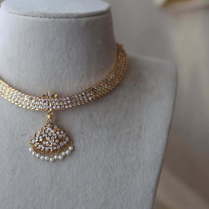 Heritage white stone gold plated short necklace H9017