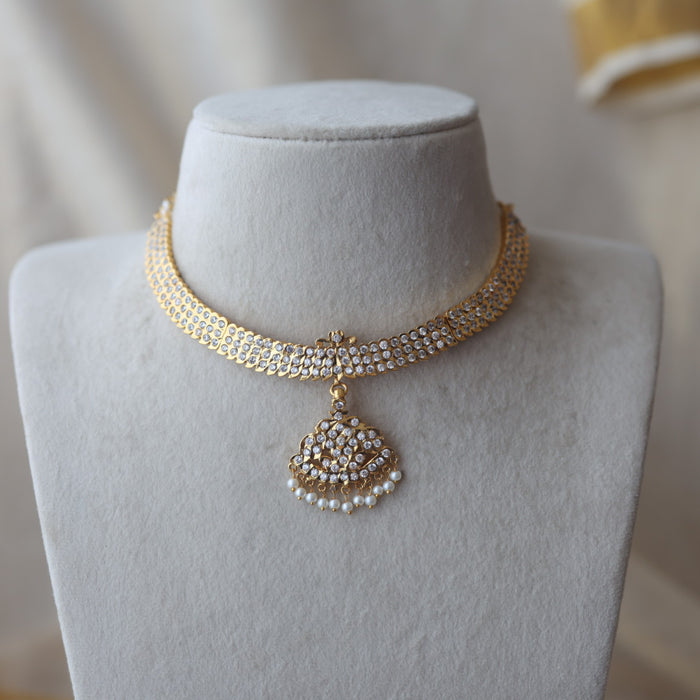 Heritage white stone gold plated short necklace H9017