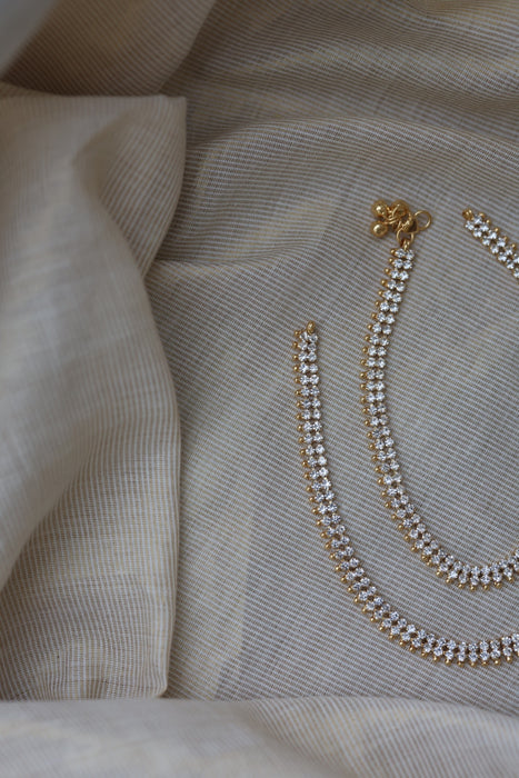 Heritage gold and white stone traditional anklet HAN8899