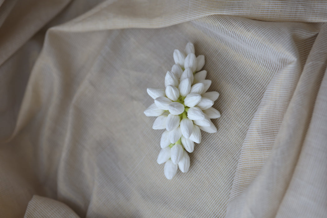 Premium Artificial Look-Alike Jasmine Flower clip HA02