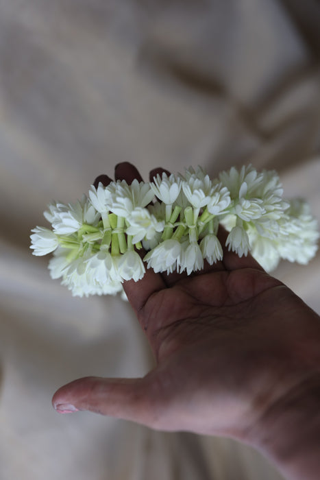 Premium Artificial Look-Alike Jasmine Flower clip HA03