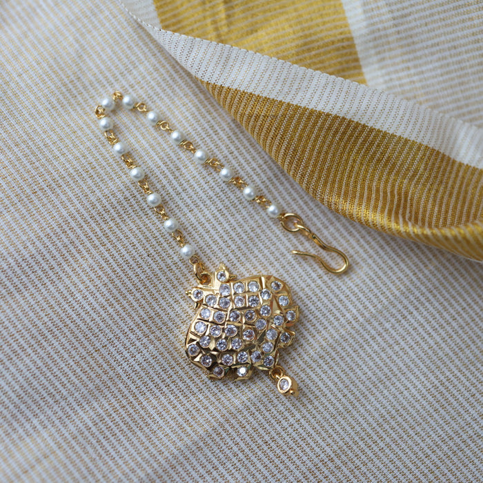 Heritage gold plated white stone tikka HT3427