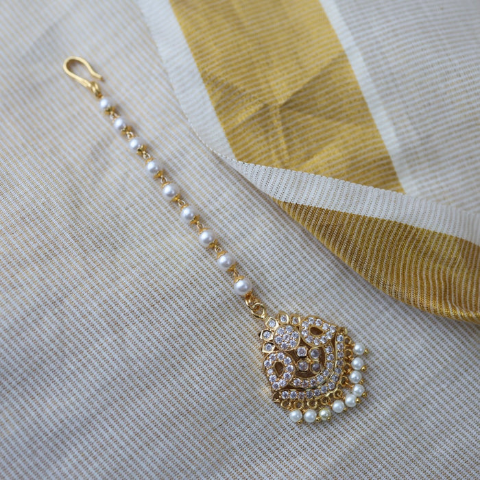 Heritage gold plated white stone tikka HT3677