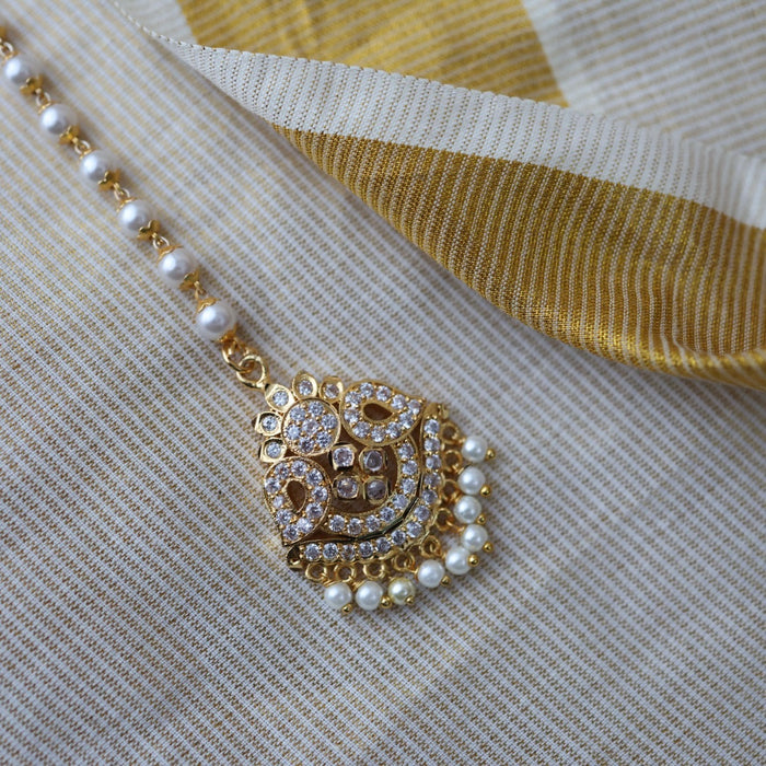 Heritage gold plated white stone tikka HT3677