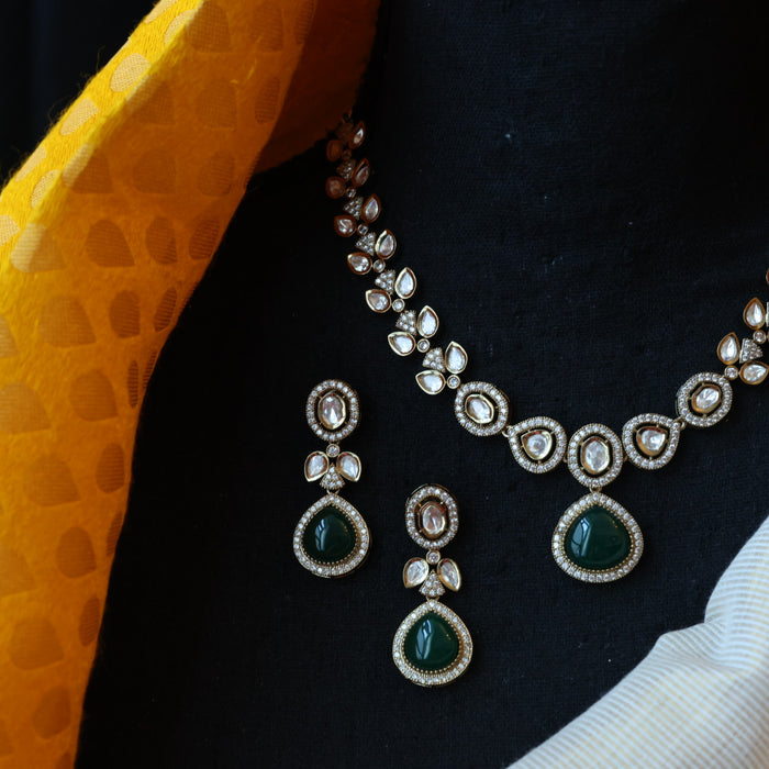 Trendy green stone choker necklace with earrings TG0432
