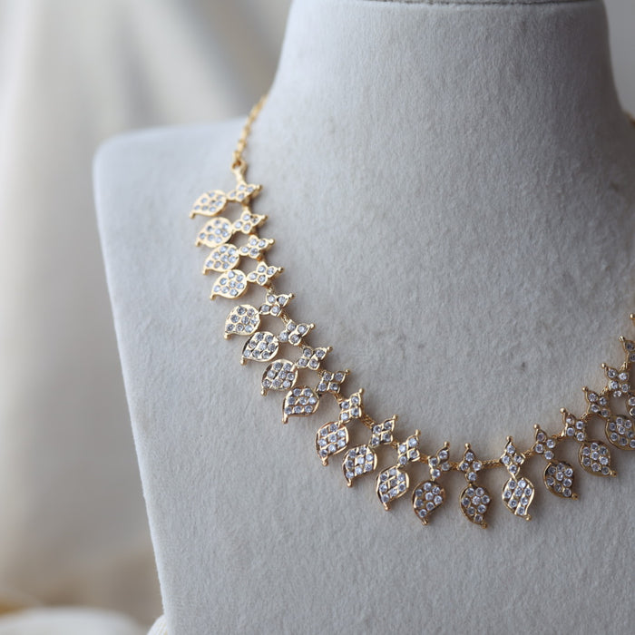 Heritage gold plated white stone mango short necklace H249