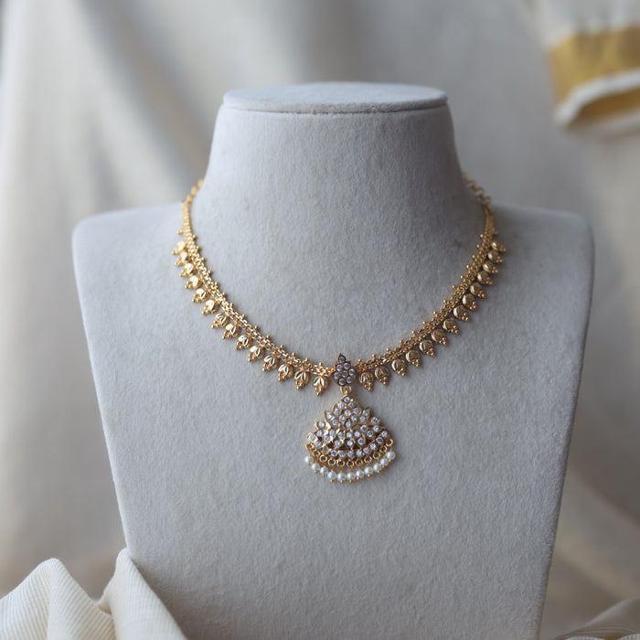Heritage gold plated white stone short necklace H989