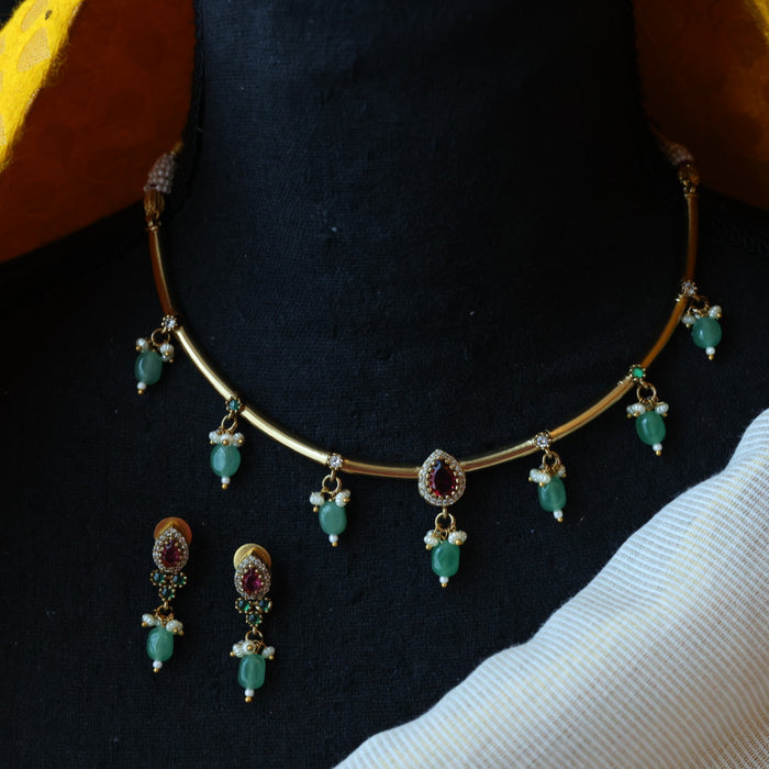 Antique green stone choker necklace with earrings CCB145
