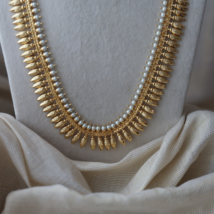 Heritage gold and pearl plated long necklace HL7511