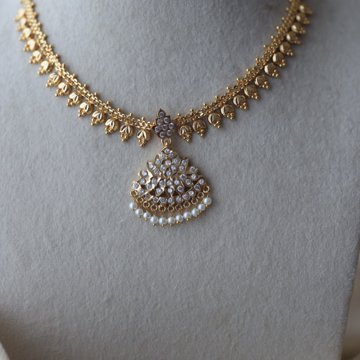 Heritage gold plated white stone short necklace H989