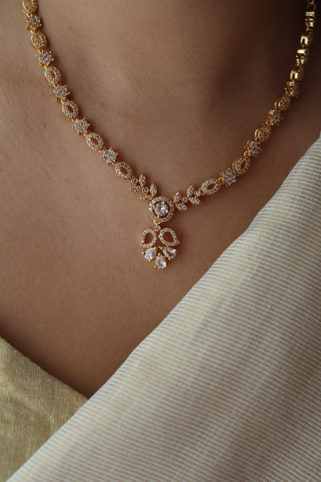 Heritage gold plated white stone short necklace with earrings H4893