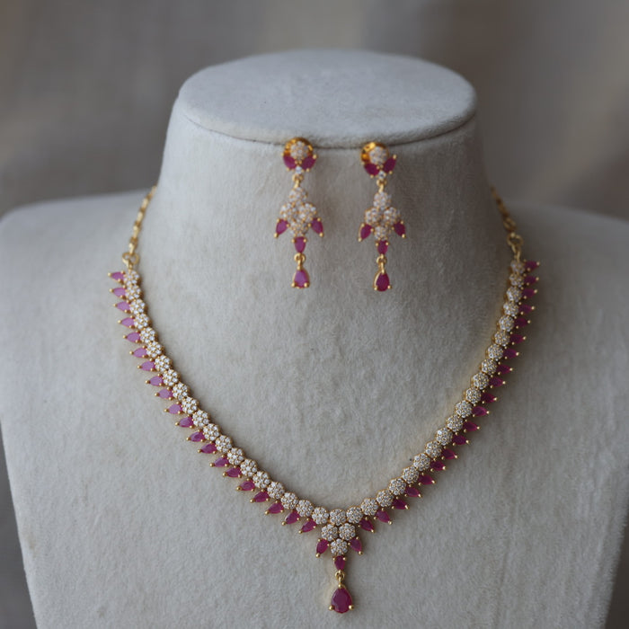 Heritage ruby white stone short necklace with earrings H1334