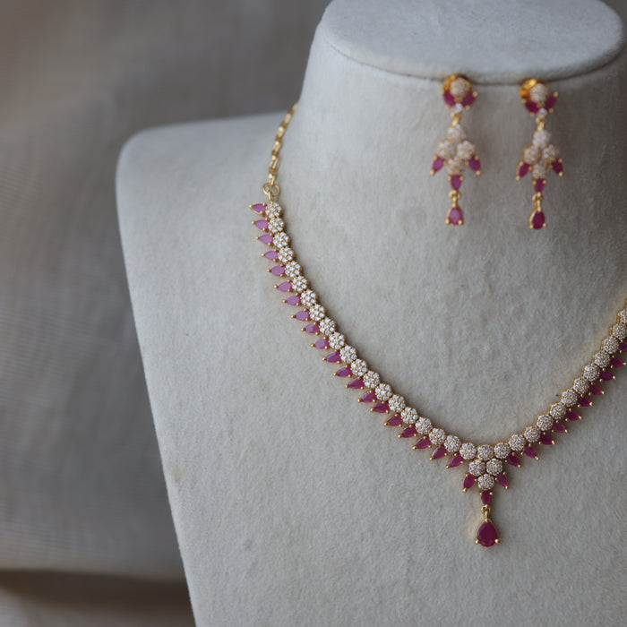 Heritage ruby white stone short necklace with earrings H1334