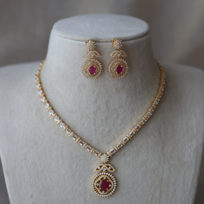 Heritage ruby white stone short necklace with earrings H743