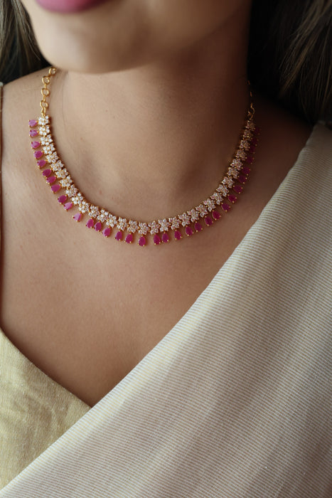 Heritage gold plated ruby white stone short necklace H7688