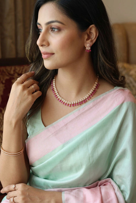 Heritage gold plated ruby white stone short necklace H7688