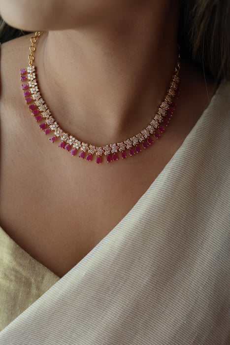 Heritage gold plated ruby white stone short necklace H7688