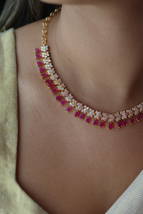 Heritage gold plated ruby white stone short necklace H7688