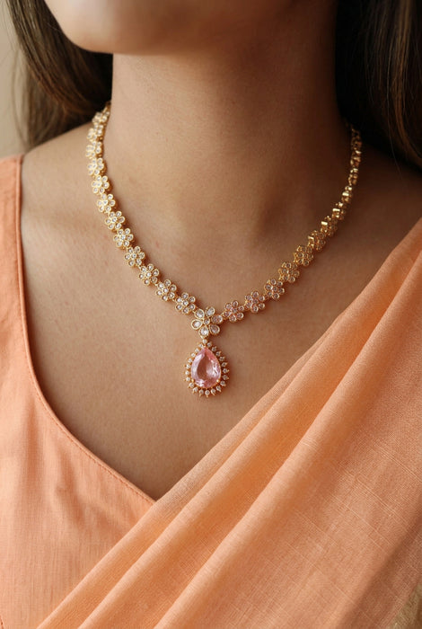 Heritage gold plated white stone short necklace with earrings HW2333