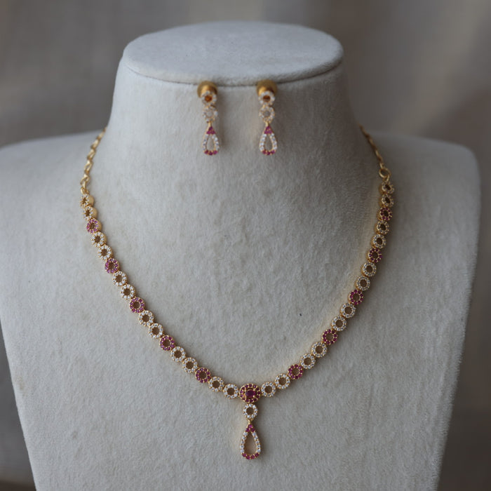 Heritage ruby white stone short necklace with earrings H17934