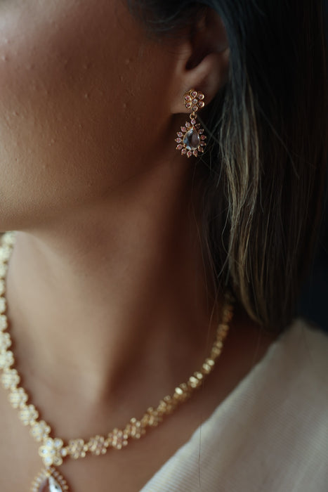 Heritage gold plated white stone short necklace with earrings HW2333