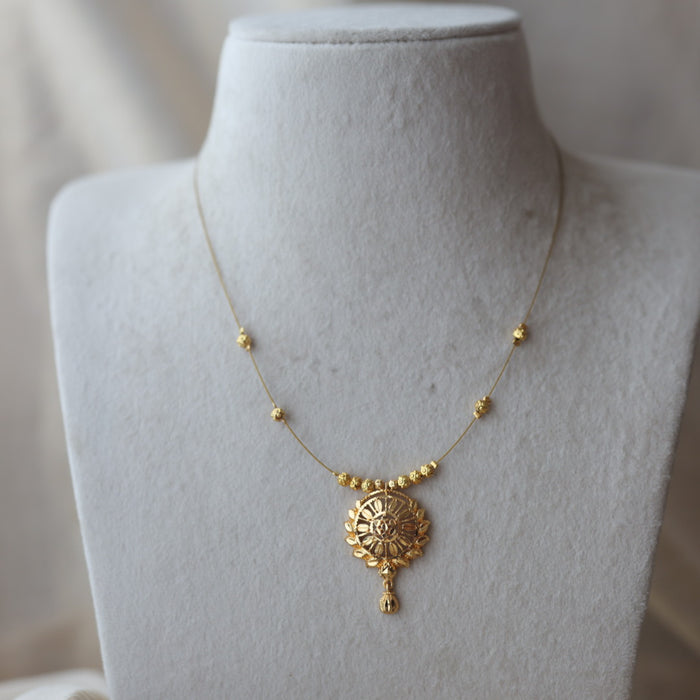 Heritage gold plated invisible necklace IN032