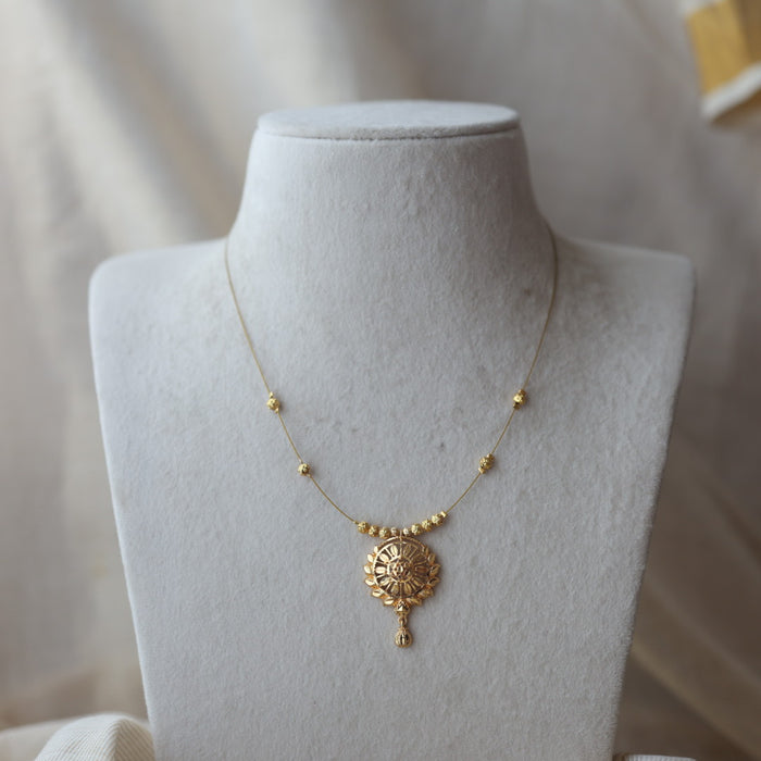 Heritage gold plated invisible necklace IN032