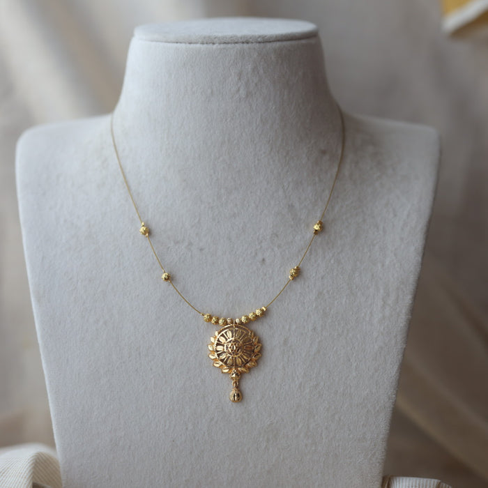 Heritage gold plated invisible necklace IN032