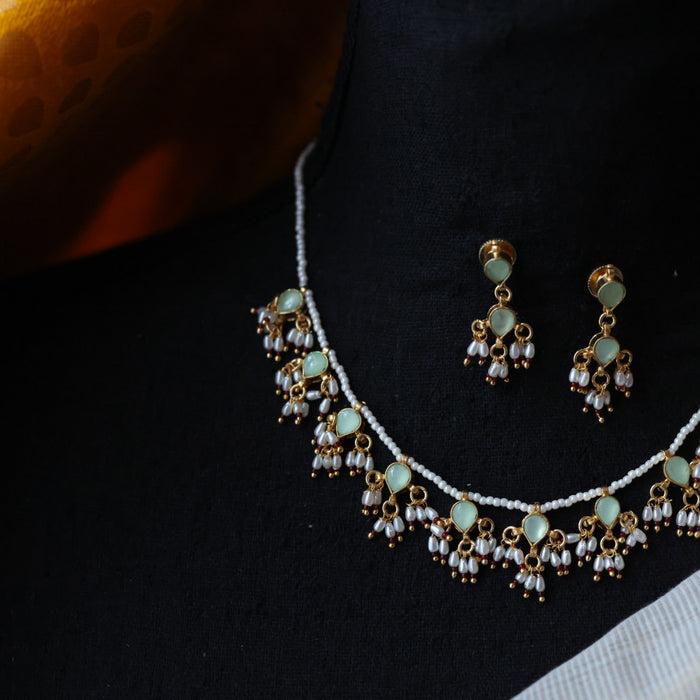 Minimal kundan mint stone short necklace with earrings MS994
