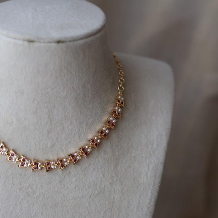 Heritage ruby stone white pearl short choker necklace HS322