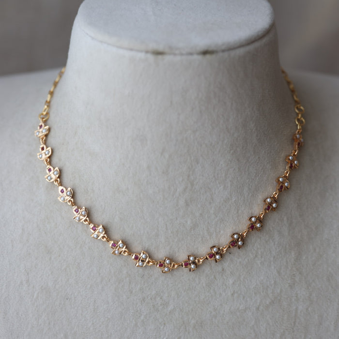 Heritage ruby white stone short necklace with earrings H179115