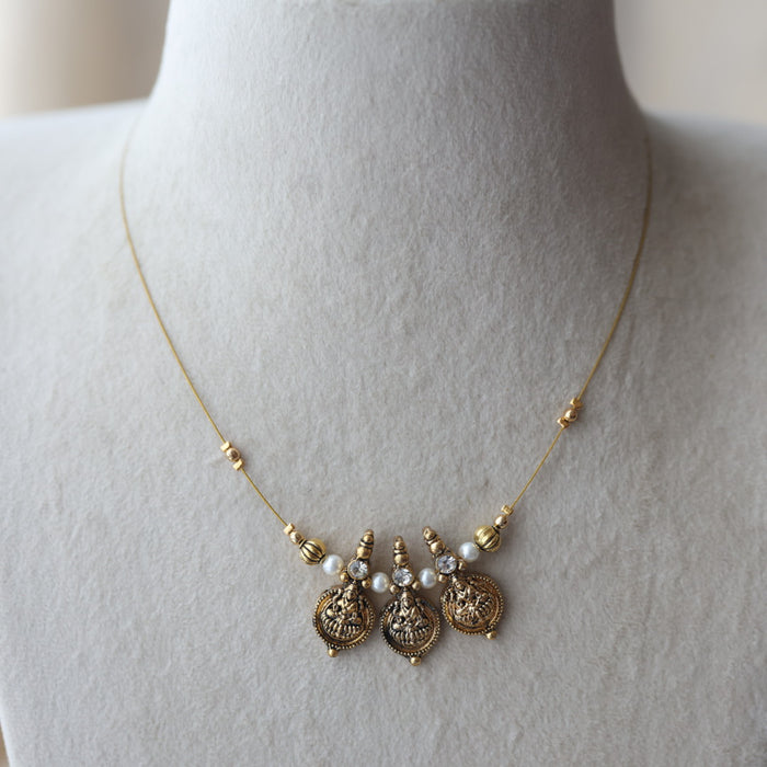 Antique coin design invisible short necklace IN7989