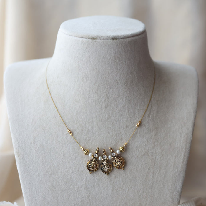 Antique coin design invisible short necklace IN7989