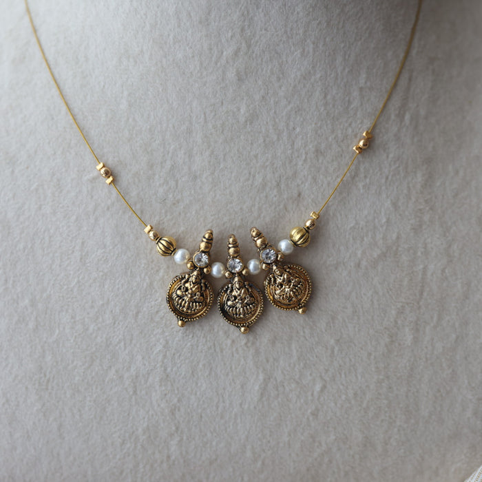 Antique coin design invisible short necklace IN7989