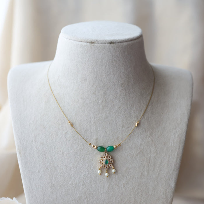 Heritage gold plated green bead invisible short necklace IN1679