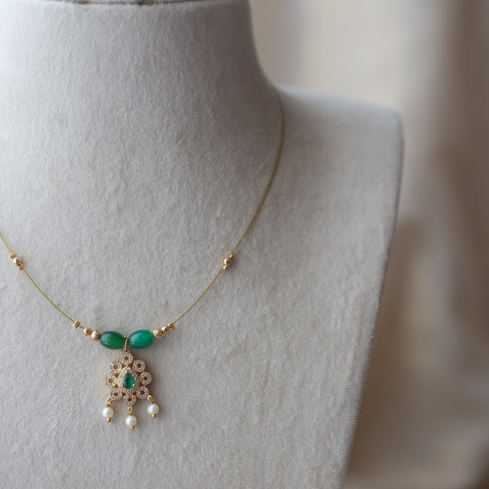 Heritage gold plated green bead invisible short necklace IN1679