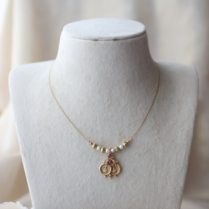 Antique coin design invisible short necklace IN790
